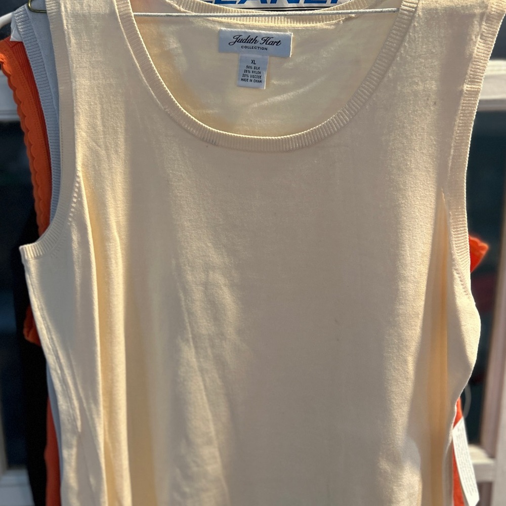 Judith Hart Cream Sleeveless Top